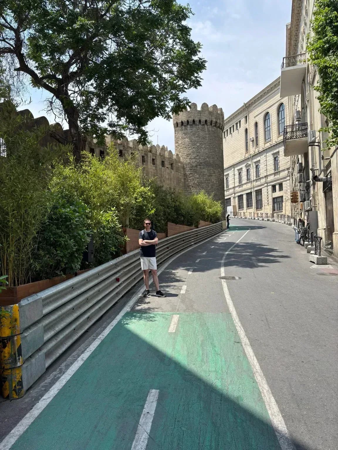 Reizen naar Baku: waarom de stad van wind en contrasten direct onder je huid kruipt